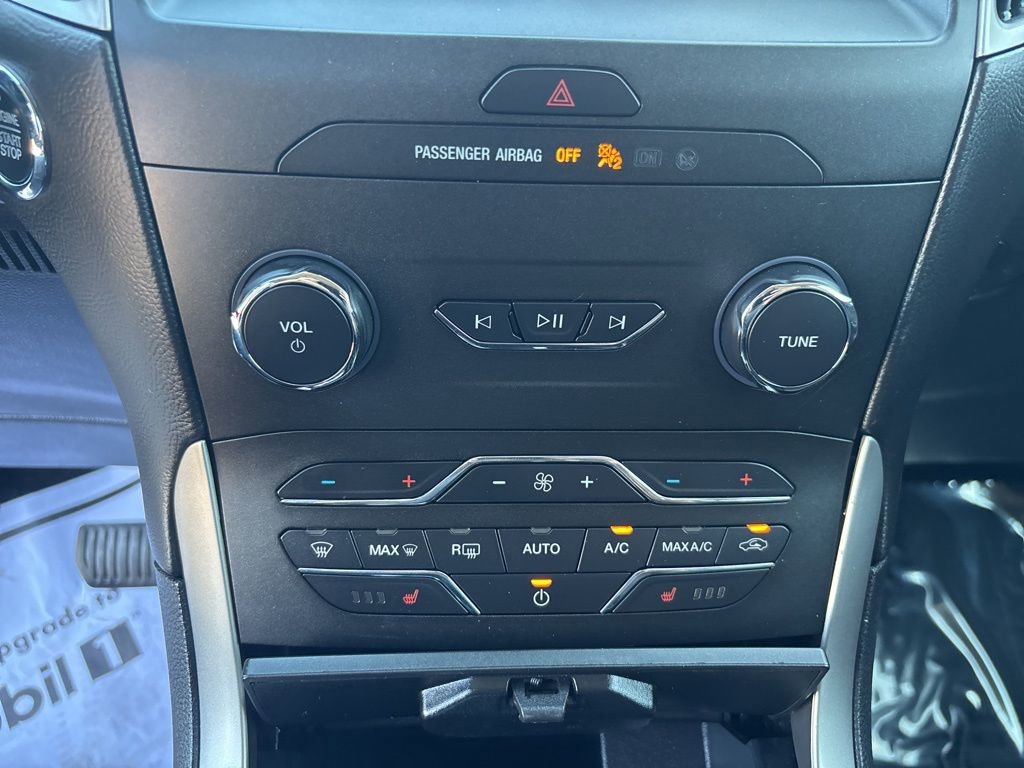 Used 2020 Ford Edge SEL image 23