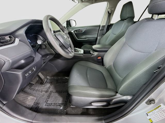 Certified 2025 Toyota RAV4 LE FWD image 19