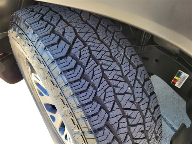 Used 2025 Nissan Frontier Pro-X w/ Pro Convenience Package image 26