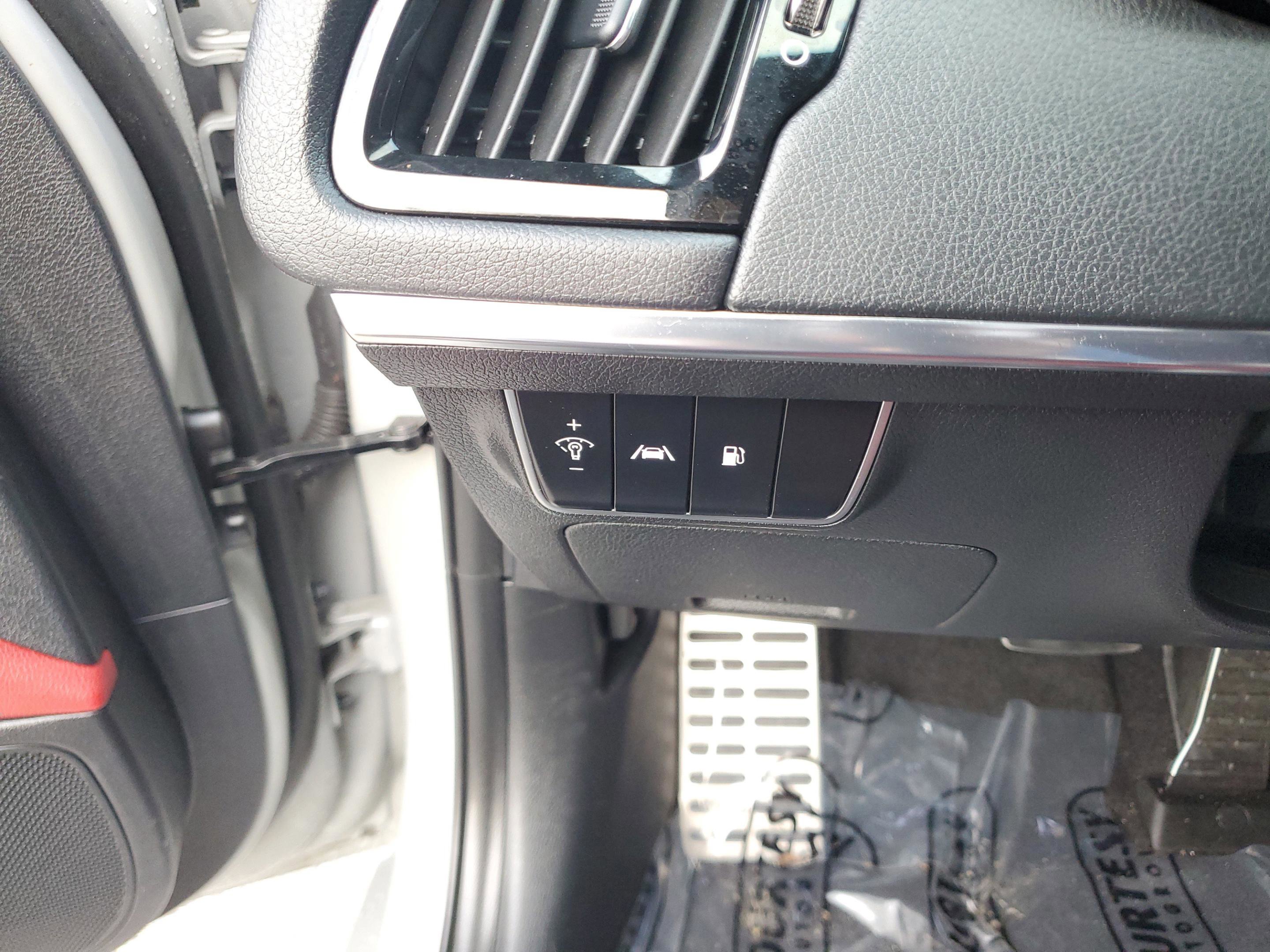 Certified 2023 Kia Stinger GT-Line w/ Sun & Sound Package image 31