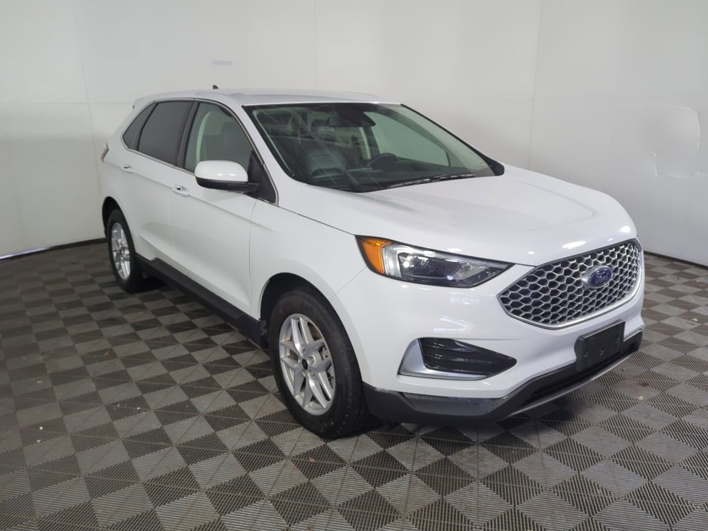 Used 2024 Ford Edge SEL image 2