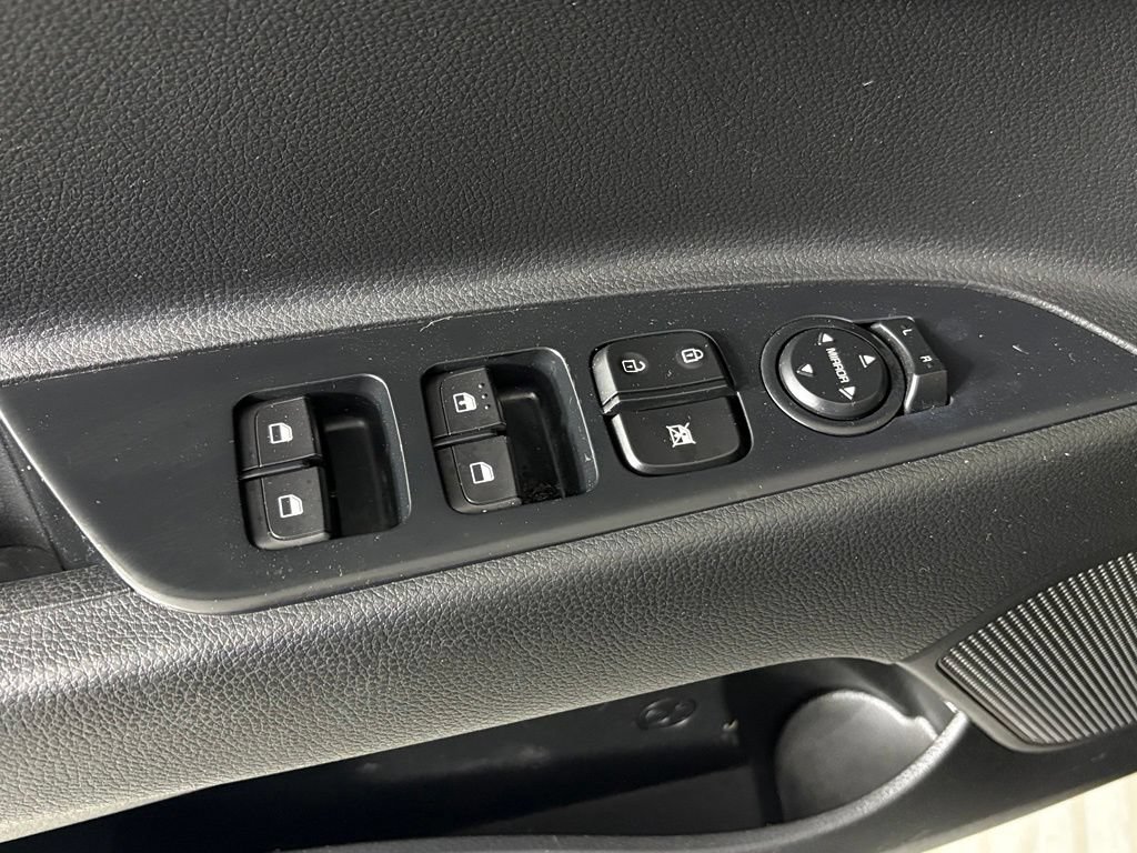 Used 2018 Kia Rio S FWD image 18