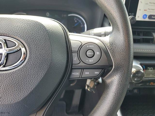 Used 2024 Toyota RAV4 LE image 27