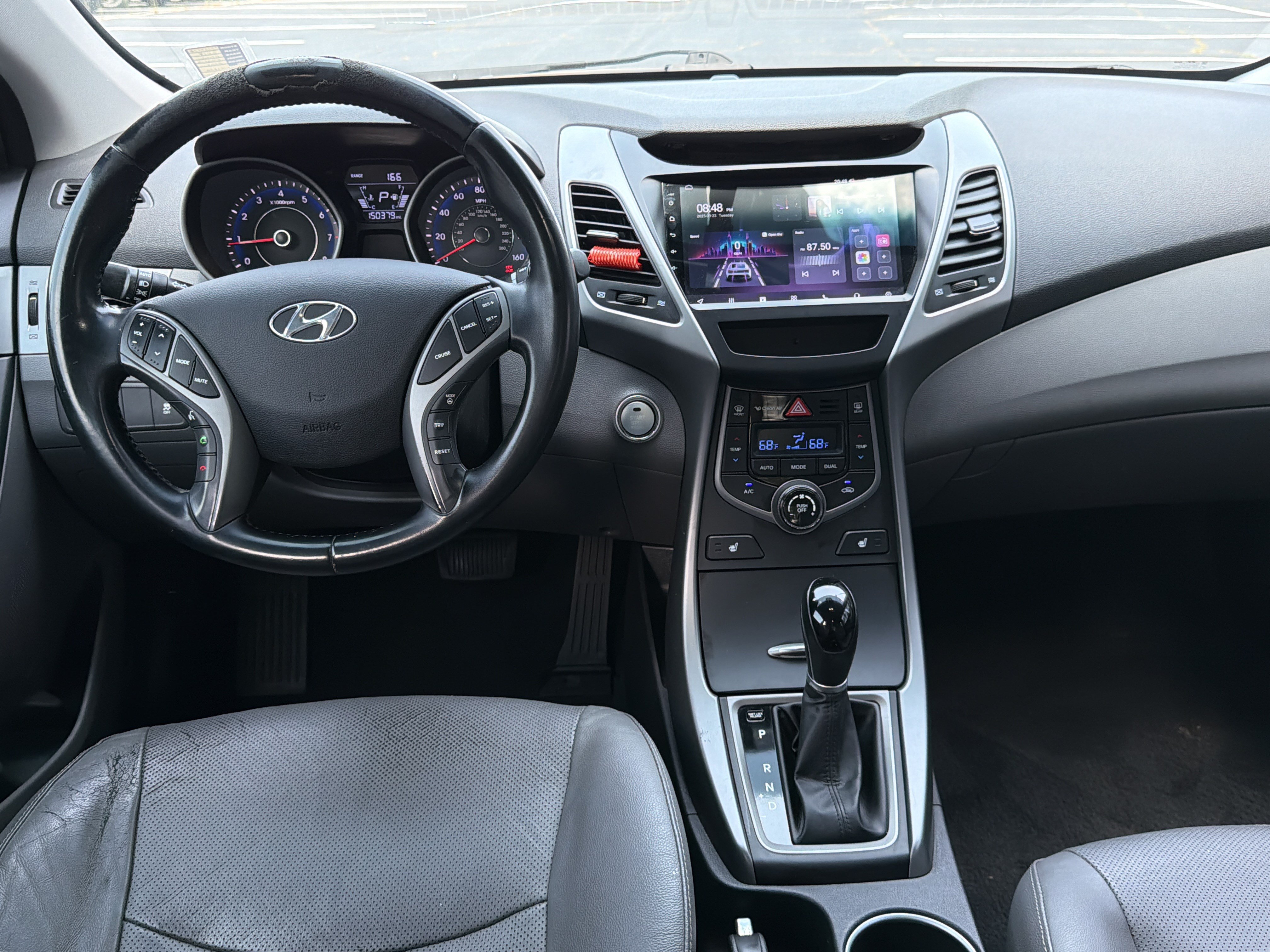 Used 2014 Hyundai Elantra Limited w/ Option Group 03 FWD image 27