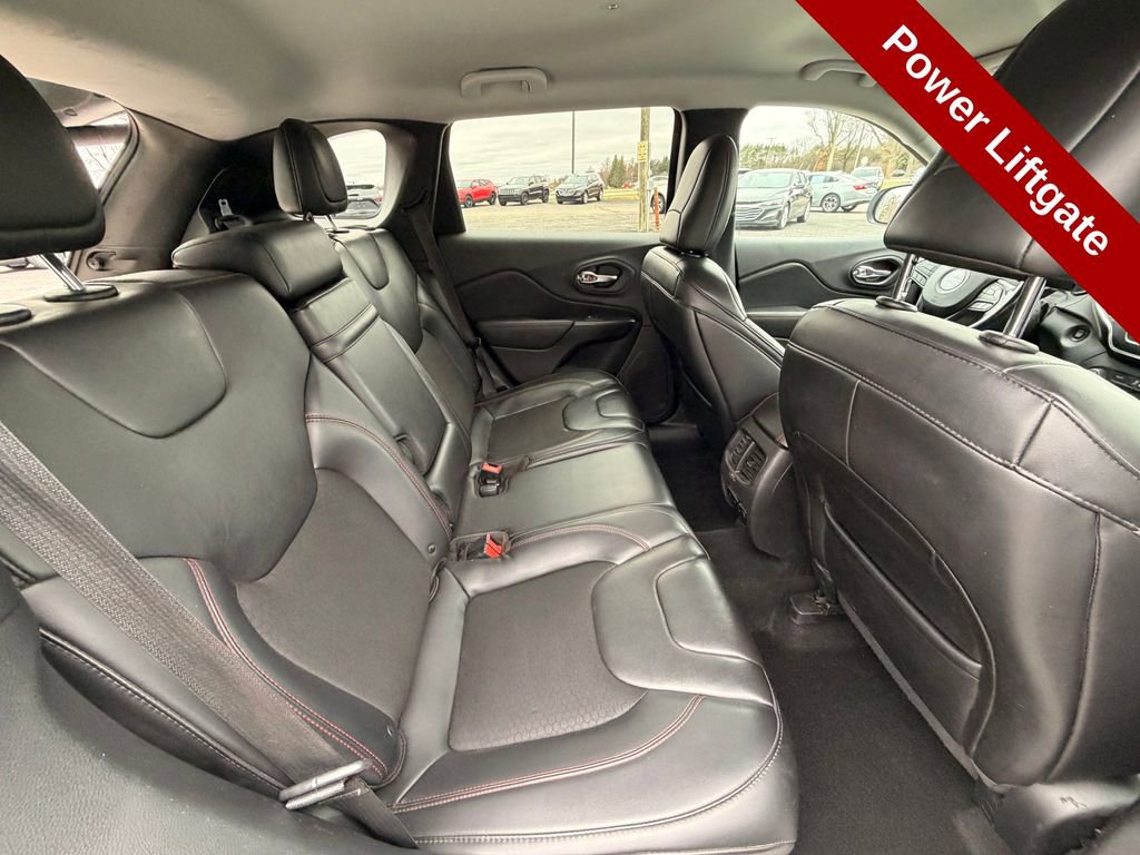 Used 2019 Jeep Cherokee Trailhawk w/ Comfort & Convenience Group image 32