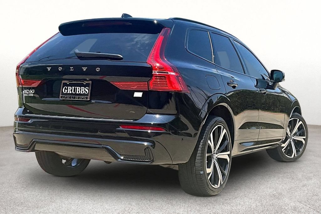 Used 2024 Volvo XC60 T8 Ultimate w/ Protection Package Premier AWD/4WD image 2
