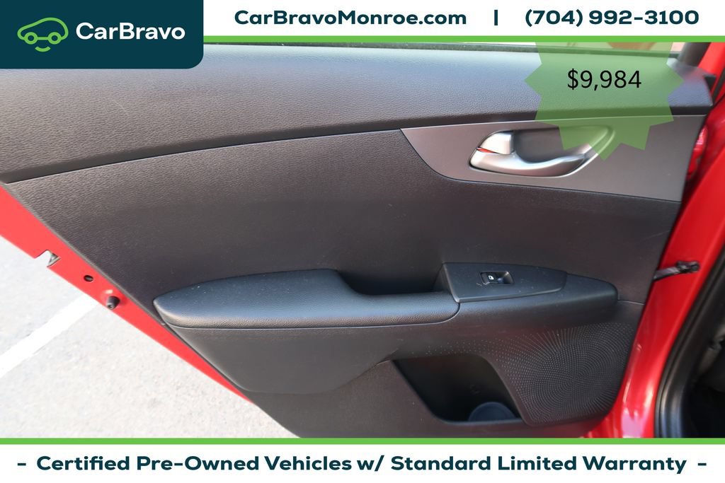 Used 2020 Kia Forte LXS FWD image 30