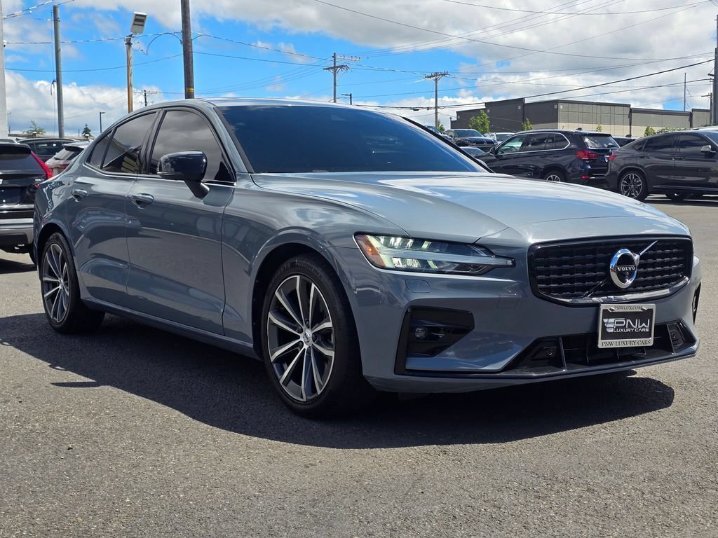 Used 2022 Volvo S60 B5 Momentum w/ Advanced Package FWD image 4