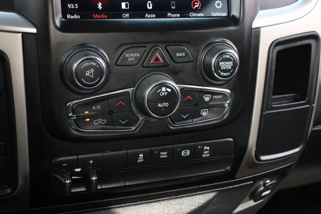Used 2018 RAM 2500 SLT AWD/4WD image 27