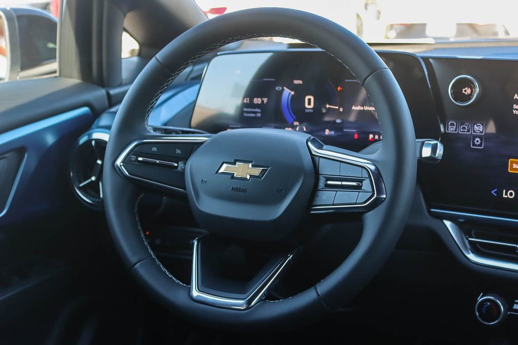 New 2026 Chevrolet Equinox EV LT image 14