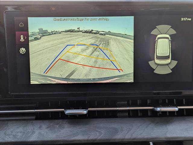 Used 2024 Kia Carnival EX FWD image 14