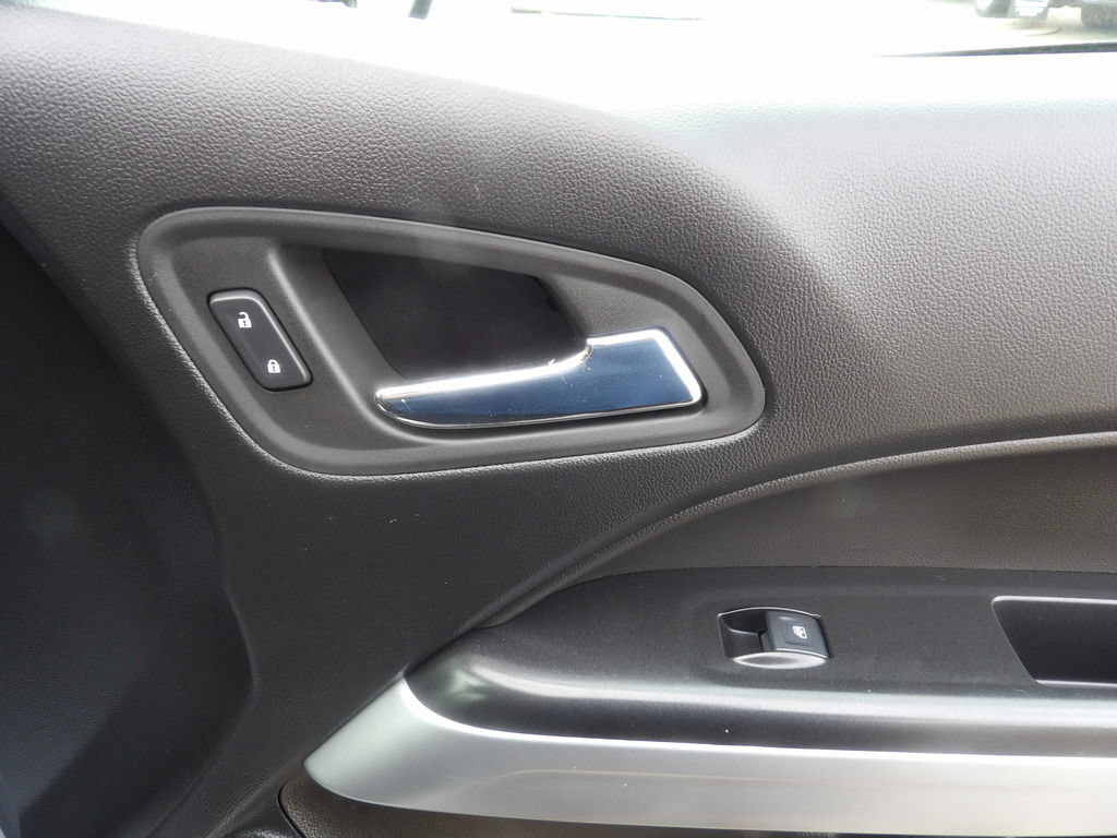 Used 2022 Chevrolet Colorado LT AWD/4WD image 32