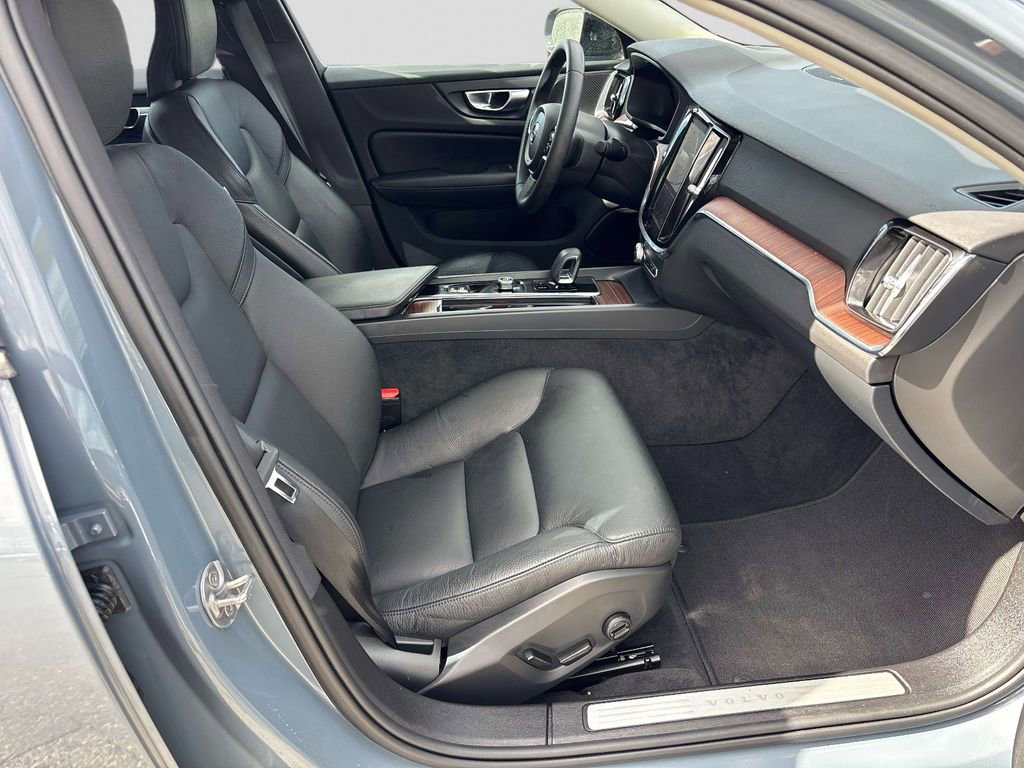 Used 2024 Volvo S60 B5 Plus image 13