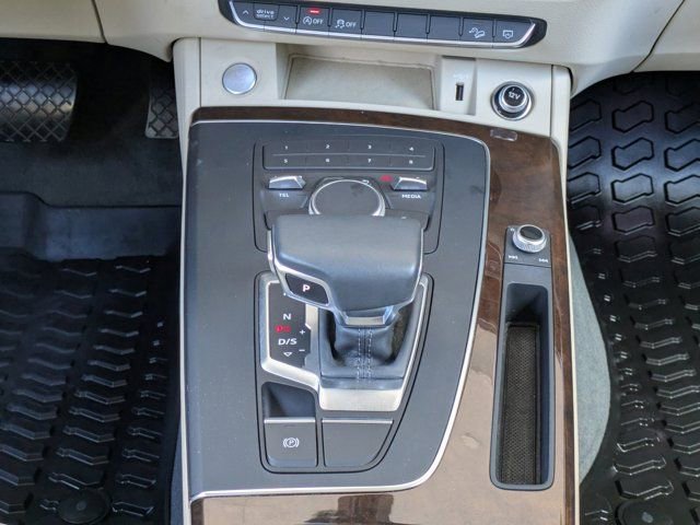 Used 2019 Audi Q5 2.0T Premium w/ Convenience Package image 17