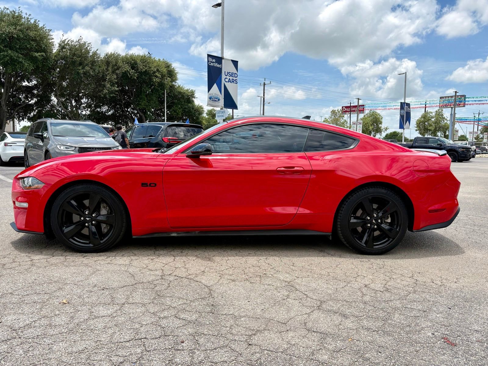Used 2022 Ford Mustang GT Premium w/ Equipment Group 401A RWD image 7