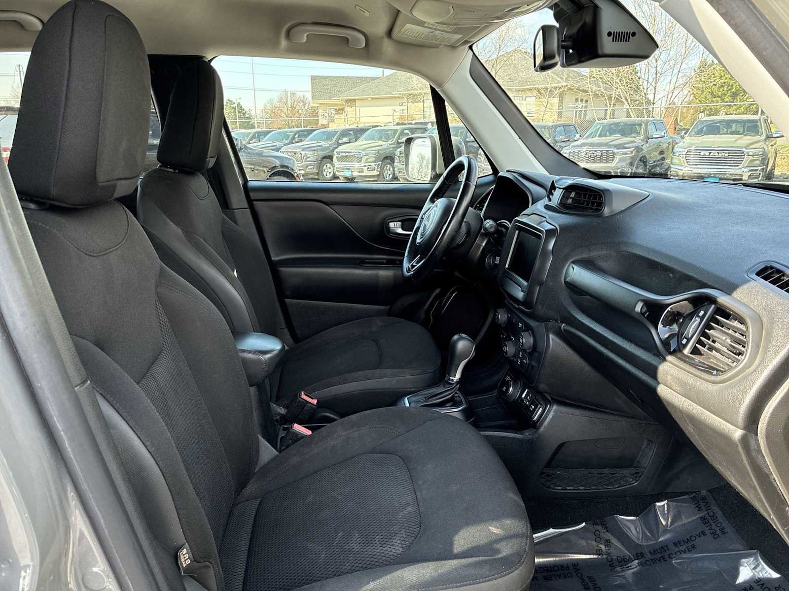 Used 2019 Jeep Renegade Altitude w/ Quick Order Package 2XM AWD/4WD image 24