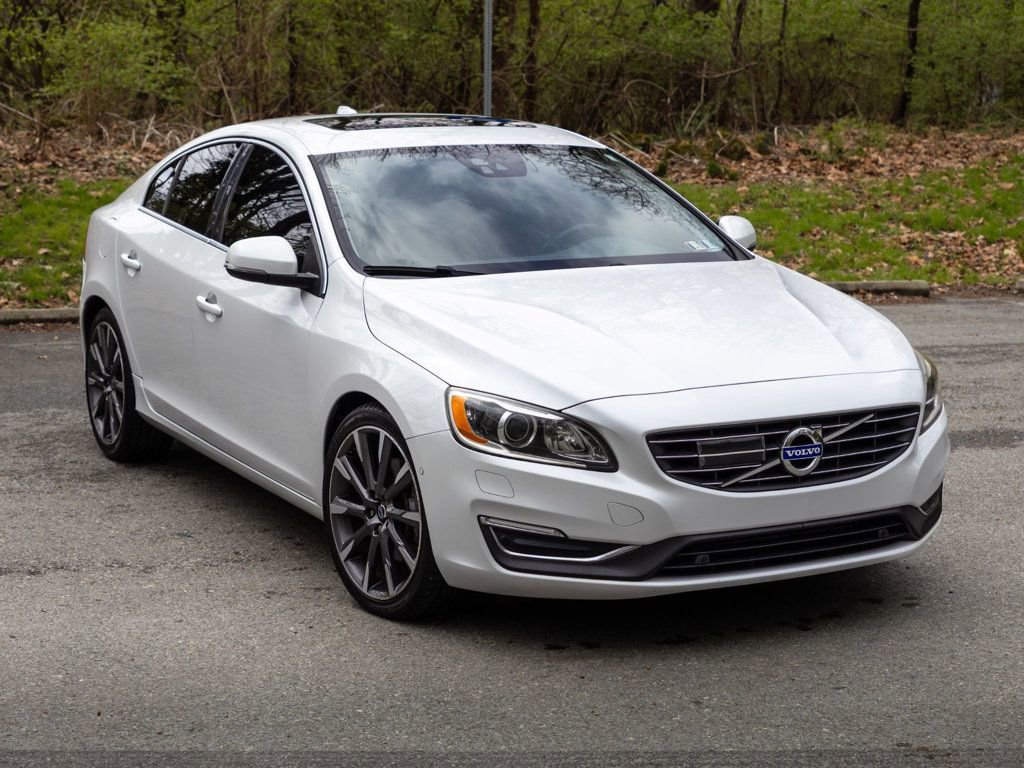 Used 2015 Volvo S60 T6 Platinum image 2