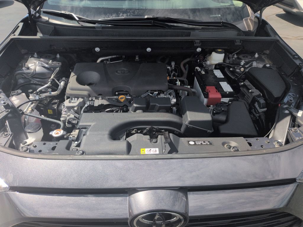 Used 2025 Toyota RAV4 XLE AWD/4WD image 22