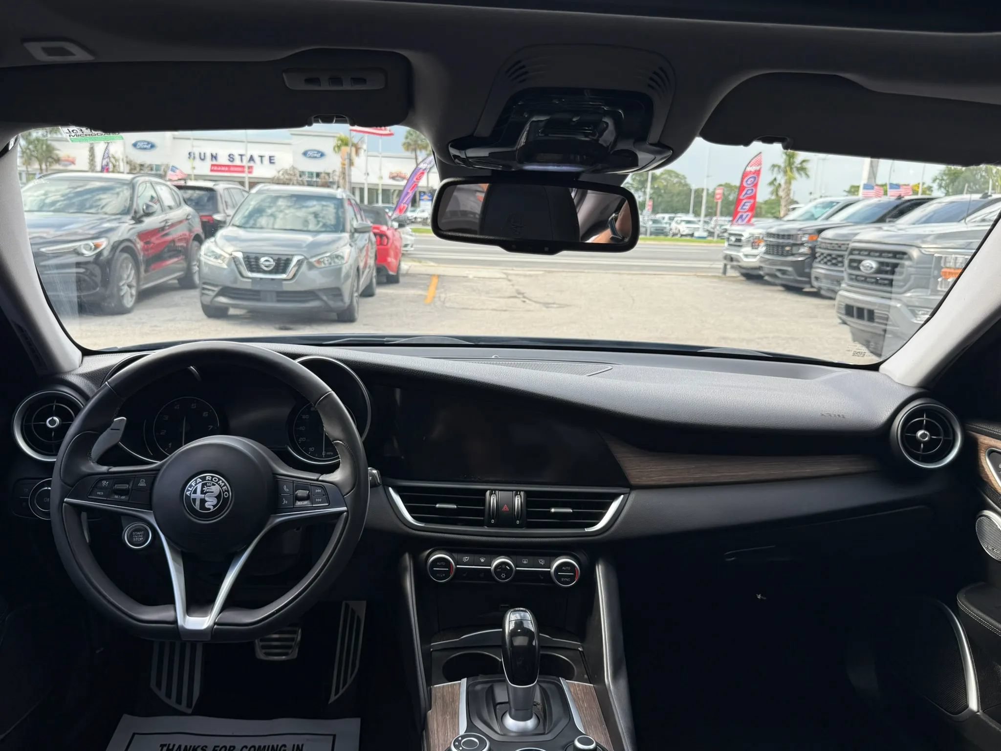 Used 2017 Alfa Romeo Giulia Ti w/ TI 19" Sport Package RWD image 10