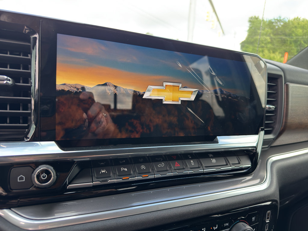New 2026 Chevrolet Silverado 1500 High Country AWD/4WD image 17
