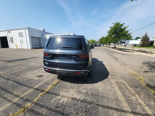 Used 2022 Jeep Wagoneer Series III w/ Premium Group I AWD/4WD image 14