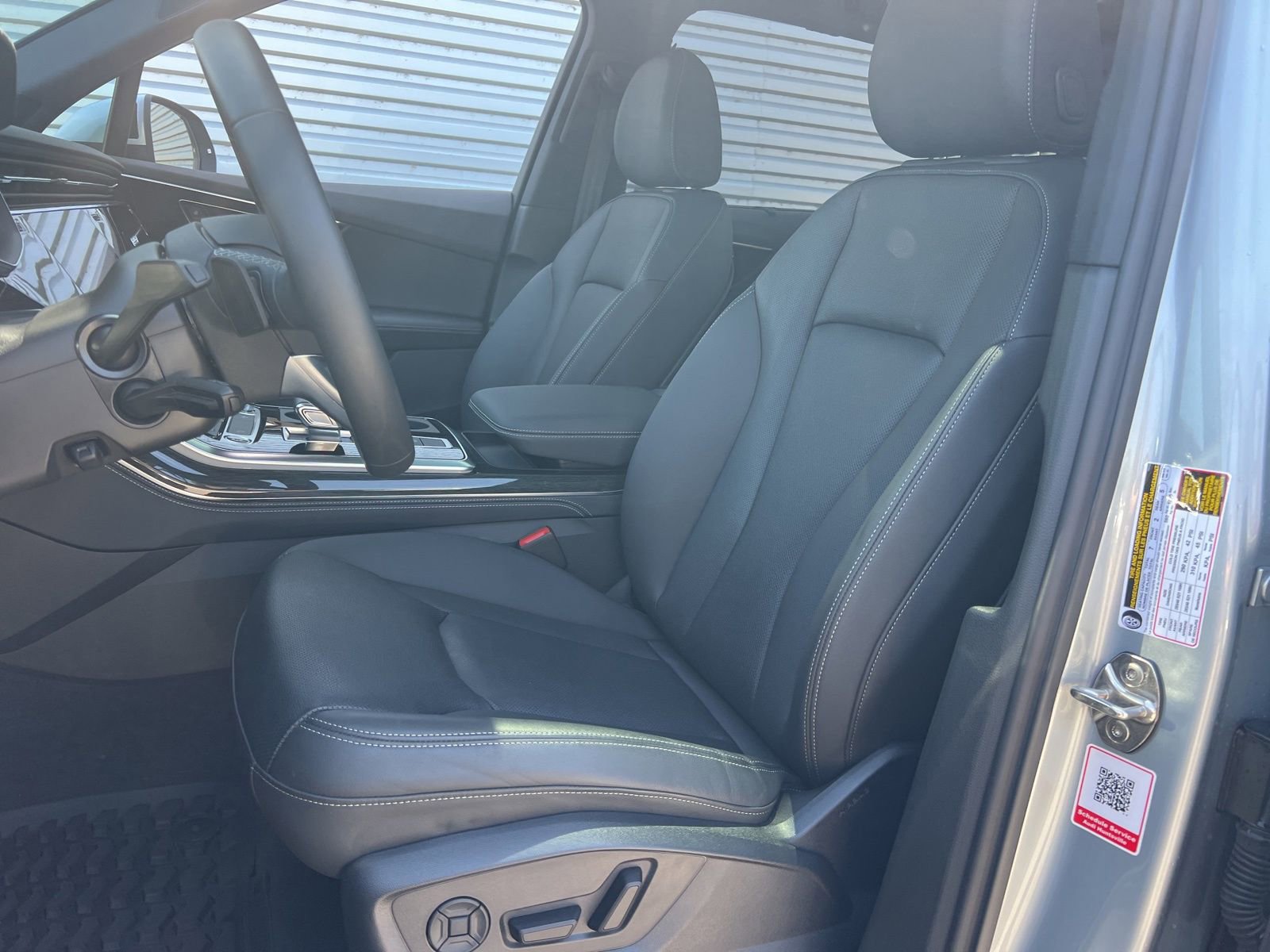 Used 2025 Audi Q7 3.0T Premium Plus w/ Premium Plus Package AWD/4WD image 30