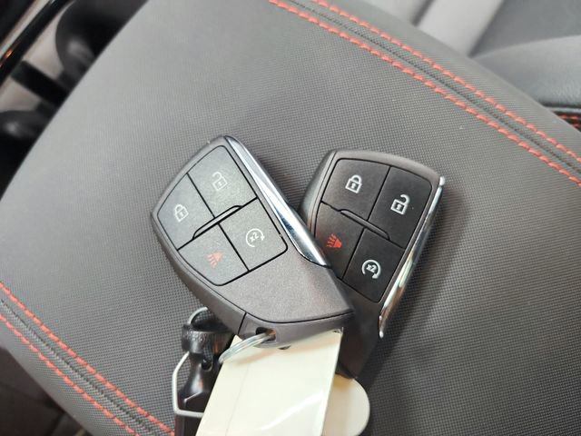 Used 2025 Chevrolet Colorado Z71 w/ Technology Package AWD/4WD image 36