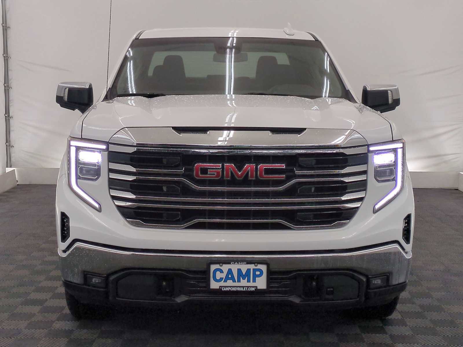 Used 2023 GMC Sierra 1500 SLT w/ SLT Convenience Package AWD/4WD image 9