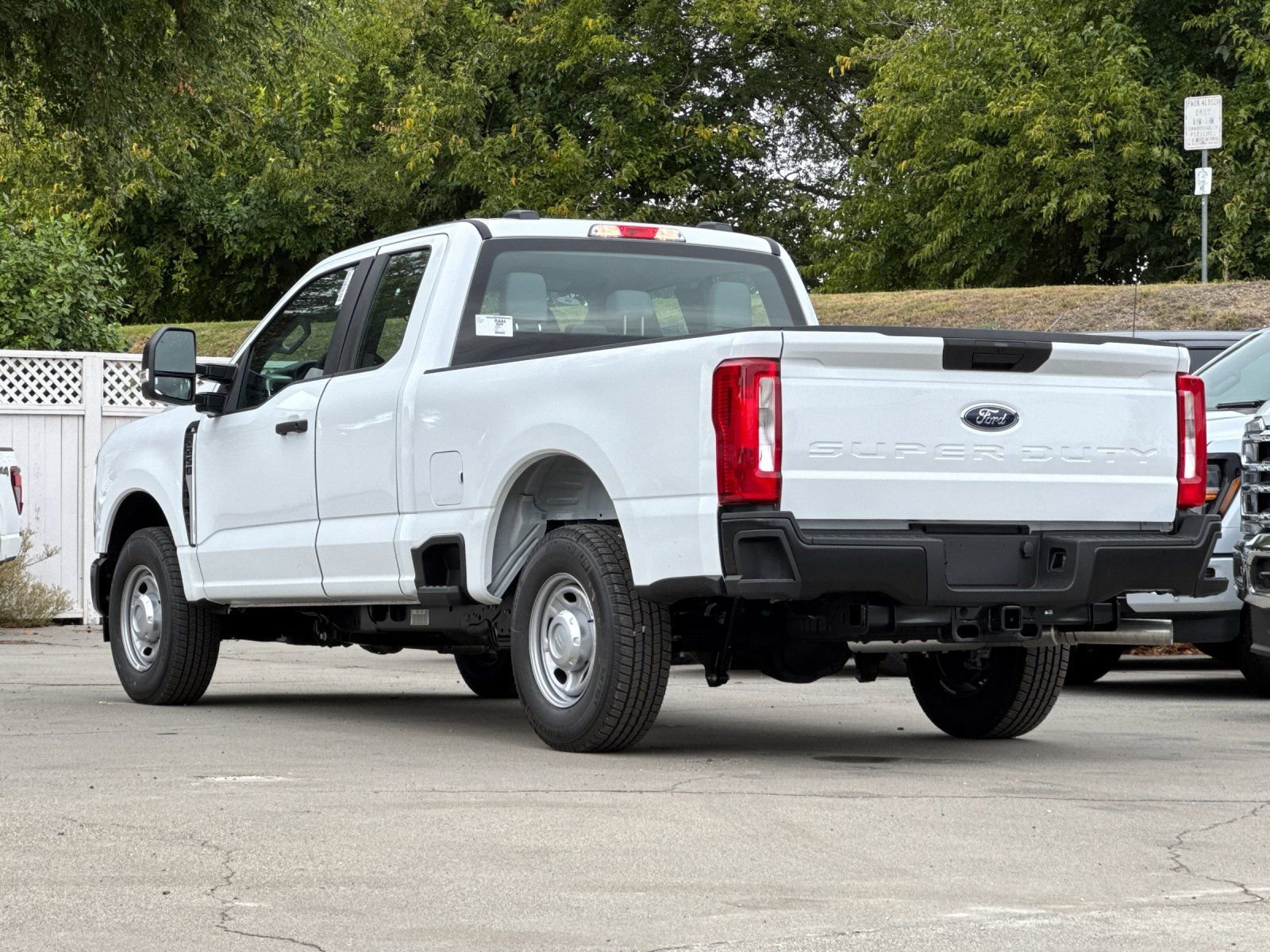 New 2026 Ford F250 XL w/ F-250 >10K GVWR Package image 5