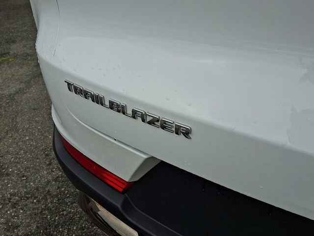Used 2023 Chevrolet TrailBlazer ACTIV w/ Sun and Liftgate Package FWD image 44