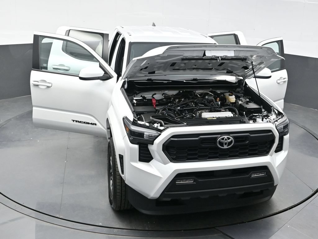 Used 2024 Toyota Tacoma TRD Sport AWD/4WD image 38