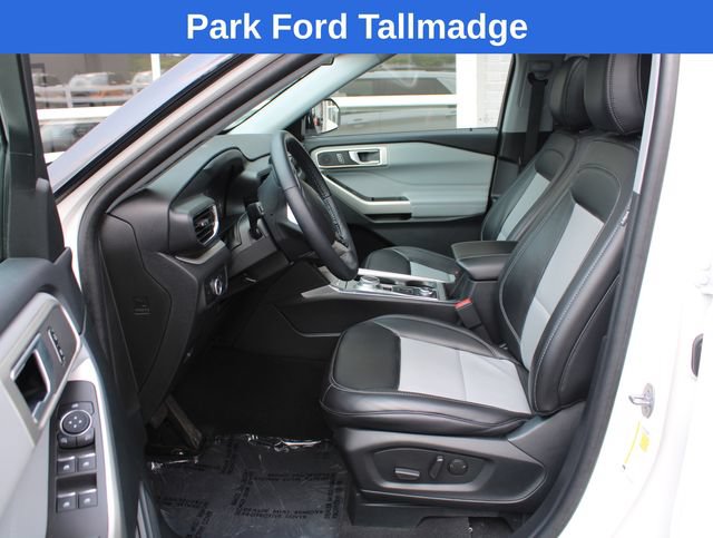 Used 2023 Ford Explorer XLT w/ Equipment Group 202A AWD/4WD image 13