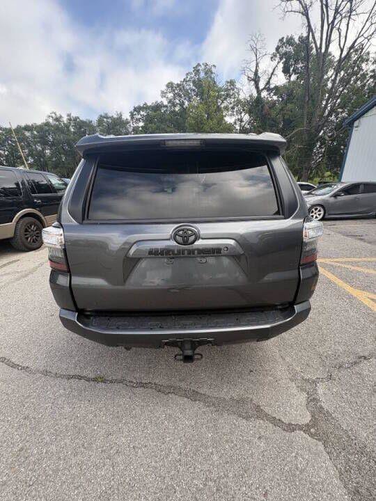 Used 2016 Toyota 4Runner SR5 RWD image 12