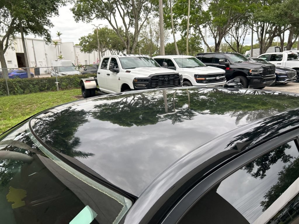 Used 2015 Dodge Charger R/T RWD image 17