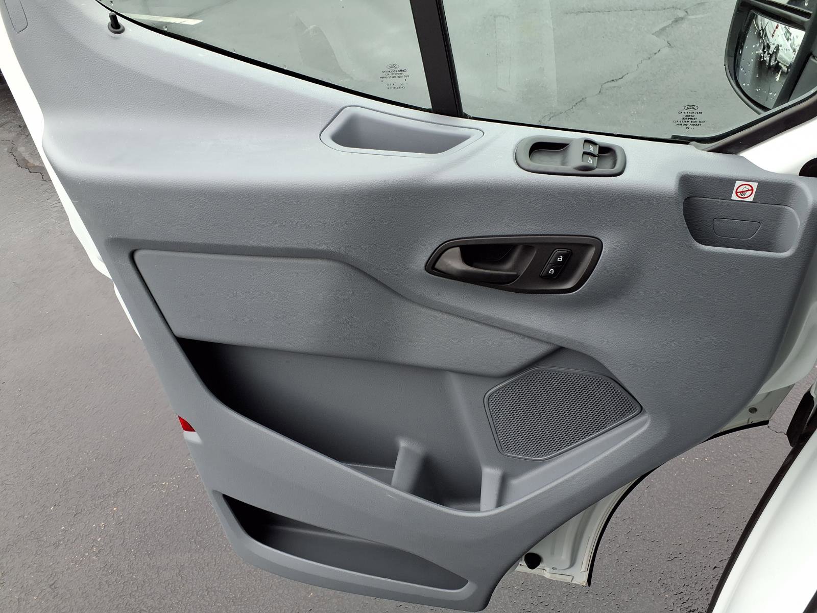 Used 2019 Ford Transit 150 XLT RWD image 26
