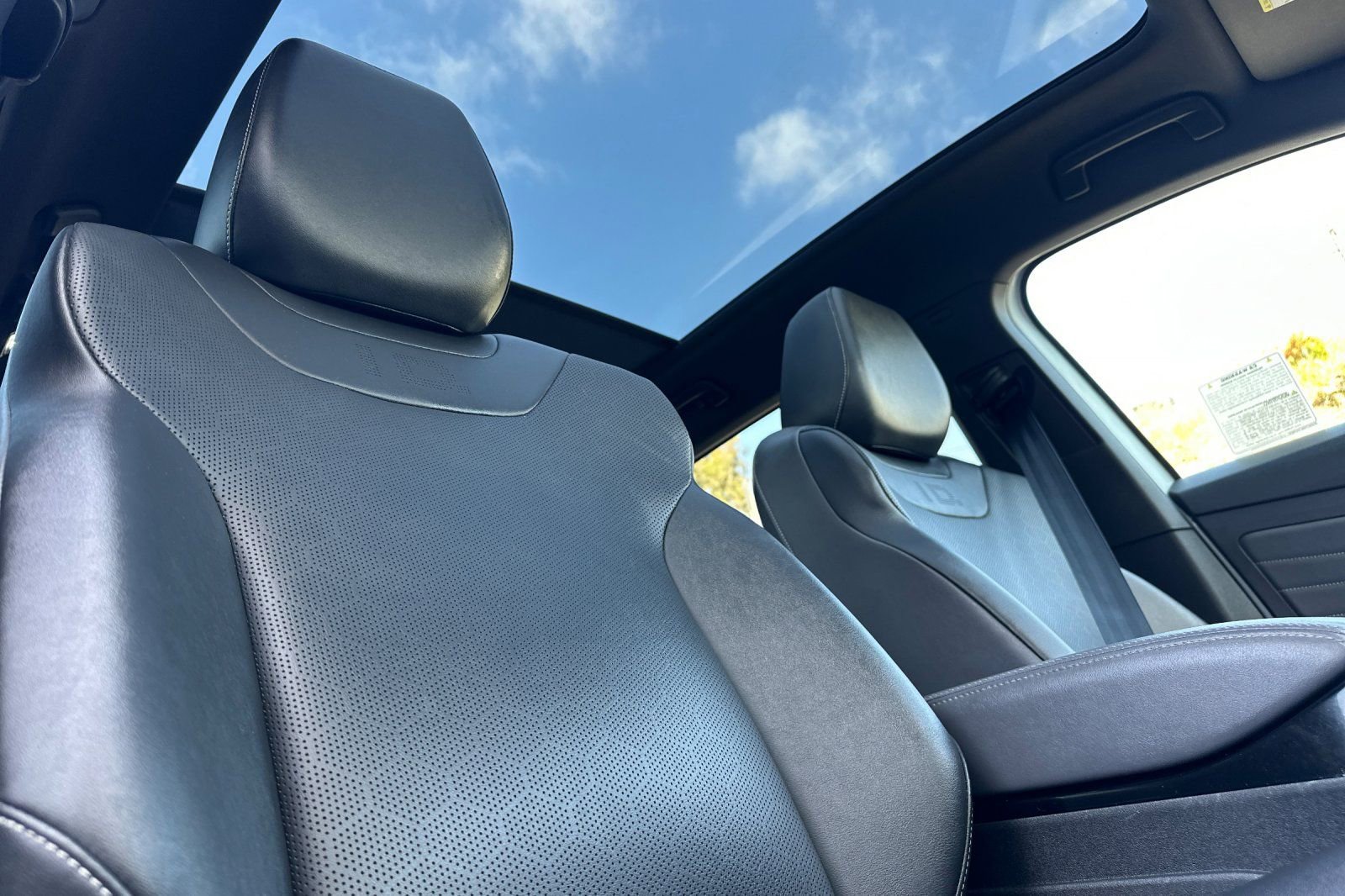 Used 2023 Volkswagen ID.4 Pro S image 17