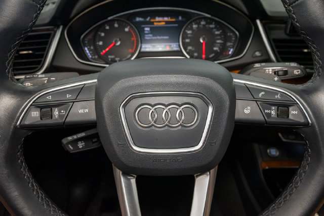 Used 2023 Audi Q5 2.0T Premium w/ Convenience Package AWD/4WD image 13