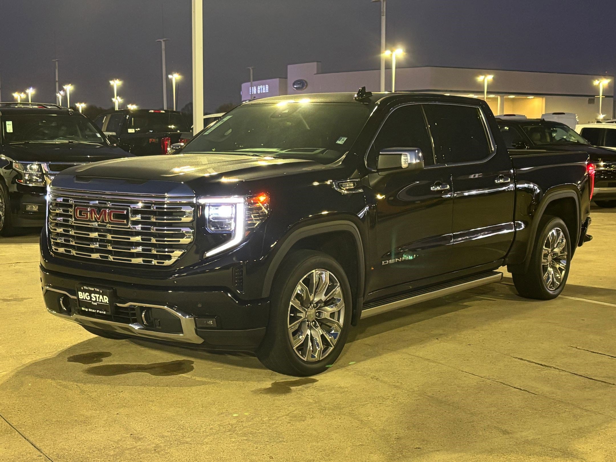 Used 2023 GMC Sierra 1500 Denali w/ Denali Reserve Package image 9