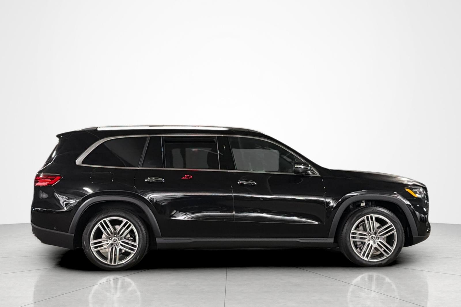 New 2026 Mercedes-Benz GLS 450 4MATIC image 6