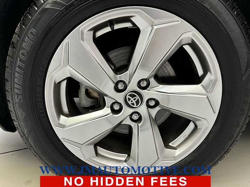 Used 2021 Toyota RAV4 Limited image 9