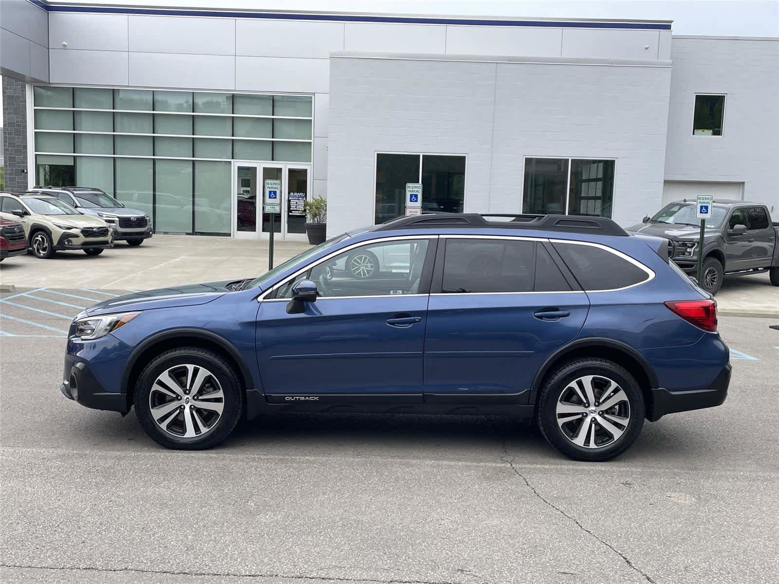 Used 2019 Subaru Outback 3.6R Limited w/ Popular Package #2 AWD/4WD image 2