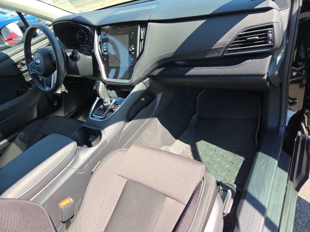 Used 2025 Subaru Outback Premium AWD/4WD image 21