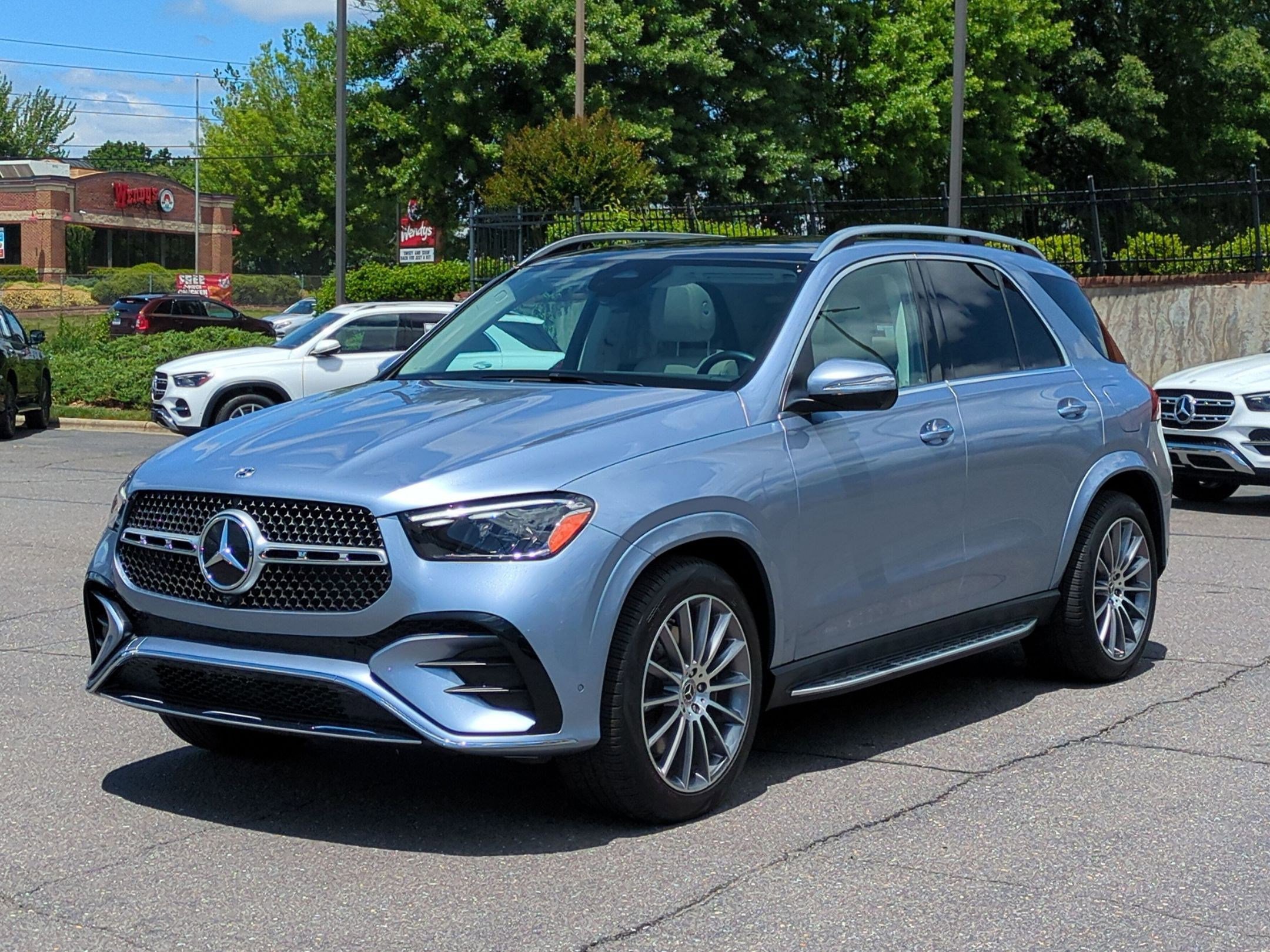 Certified 2025 Mercedes-Benz GLE 450e 4MATIC image 7