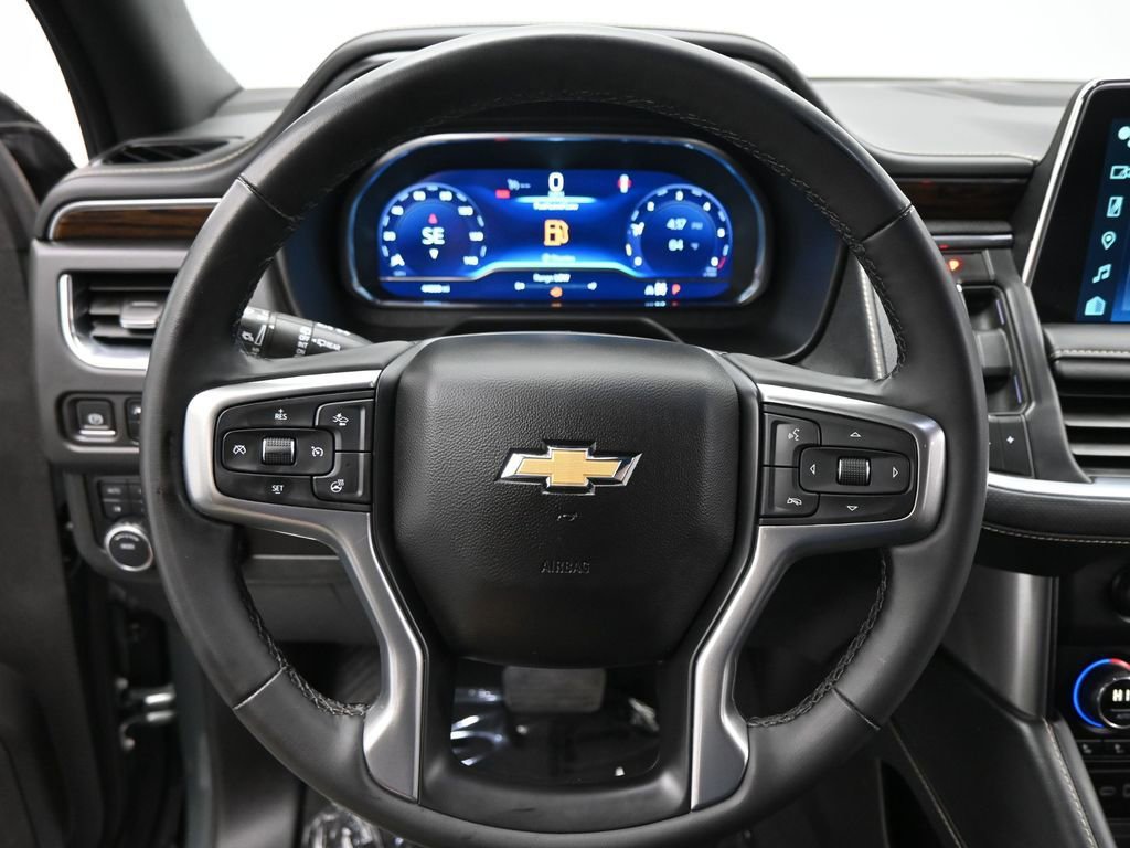 Used 2023 Chevrolet Suburban Premier image 12