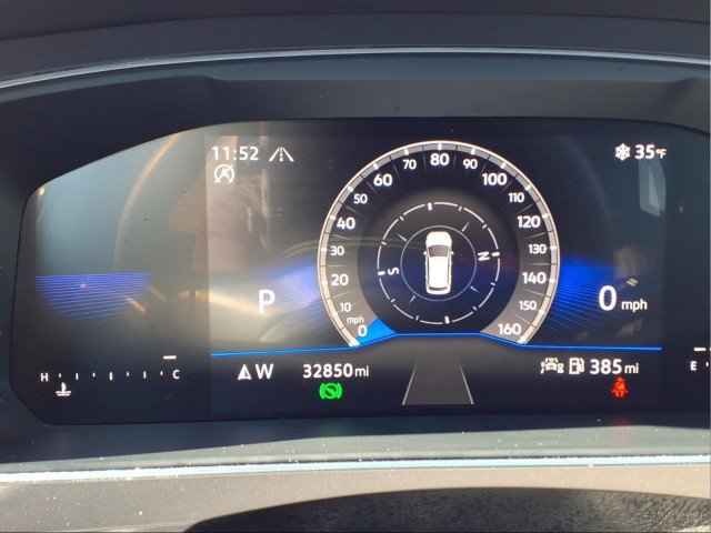 Certified 2023 Volkswagen Tiguan SE R-Line image 25