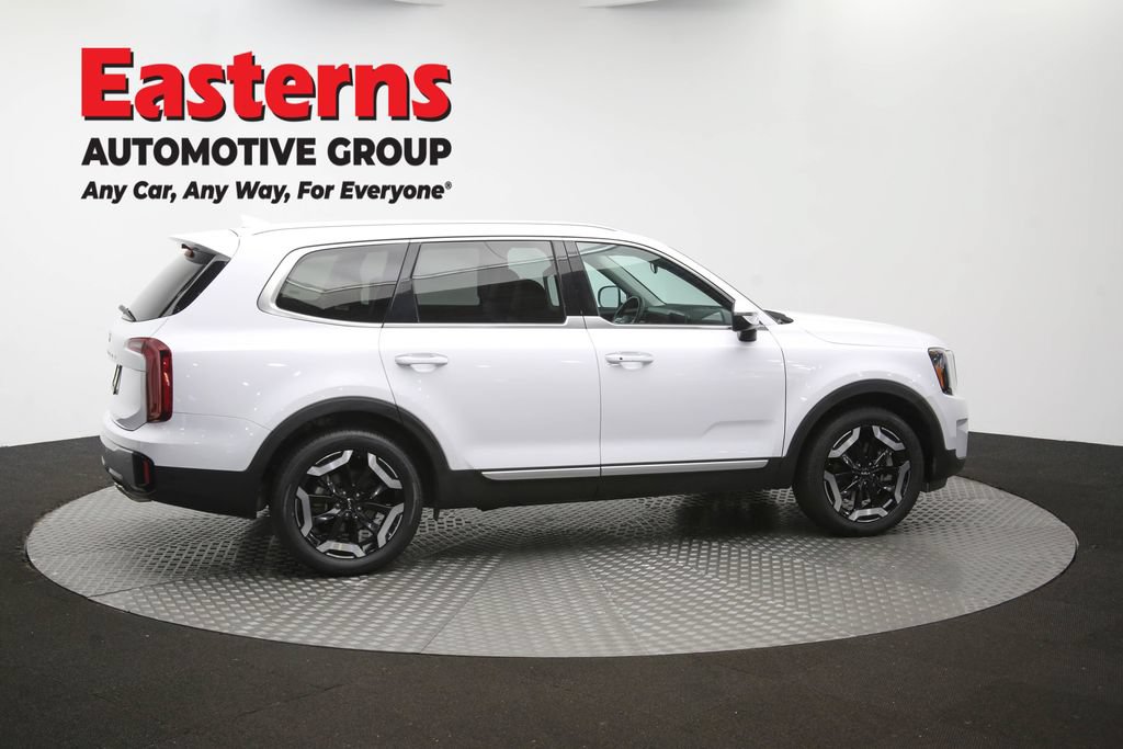 Used 2025 Kia Telluride S FWD image 47