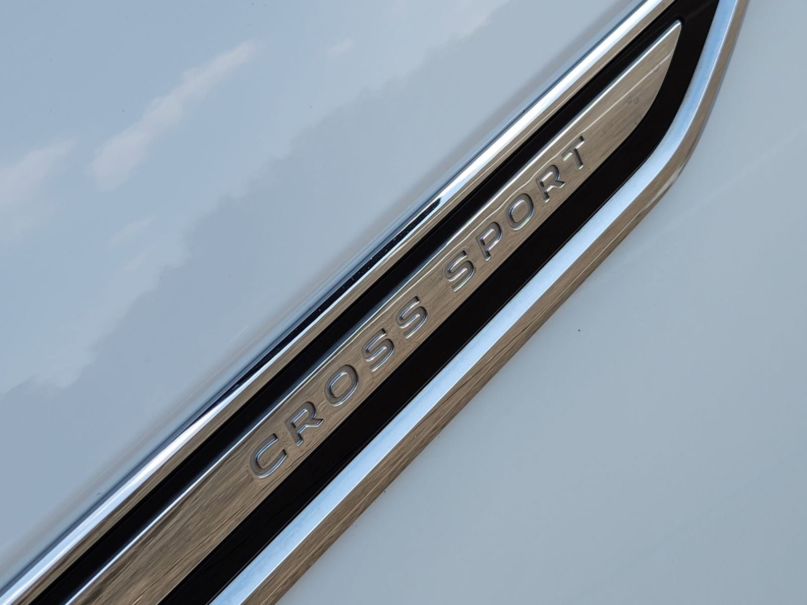Used 2022 Volkswagen Atlas Cross Sport SE FWD image 19