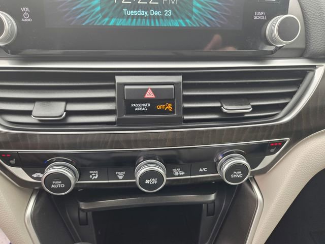 Used 2018 Honda Accord EX image 17