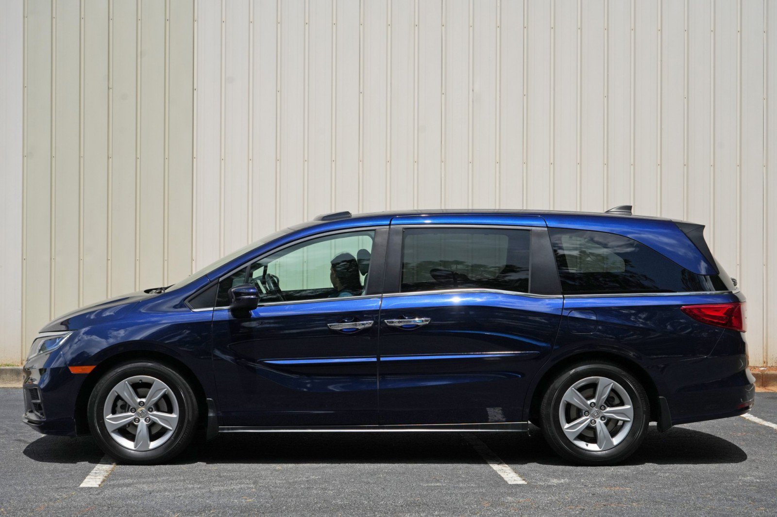 Used 2018 Honda Odyssey EX-L image 48