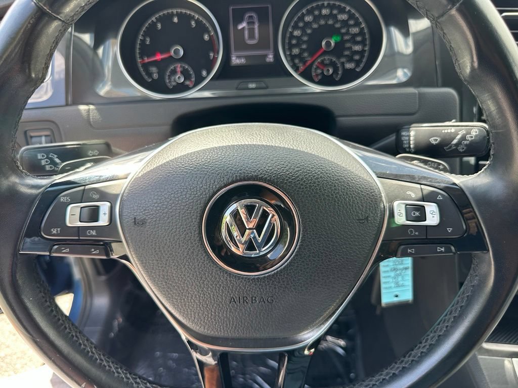 Used 2018 Volkswagen Golf S FWD image 21